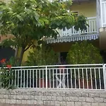 Natasa Apartmán *